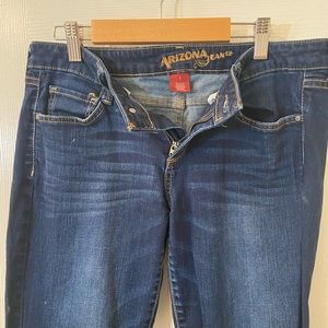 Arizona cropped jeans.